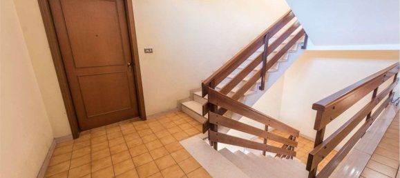 7 rooms Apartment in Pescara, Italy No. 96562 9