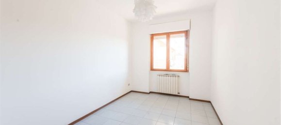 7 rooms Apartment in Pescara, Italy No. 96562 37