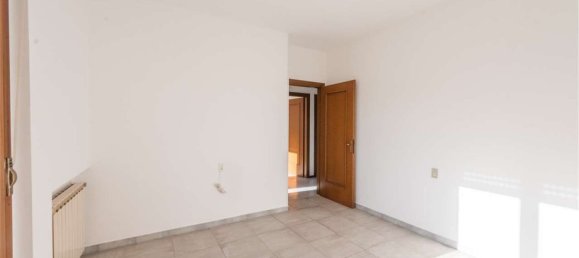 7 rooms Apartment in Pescara, Italy No. 96562 59