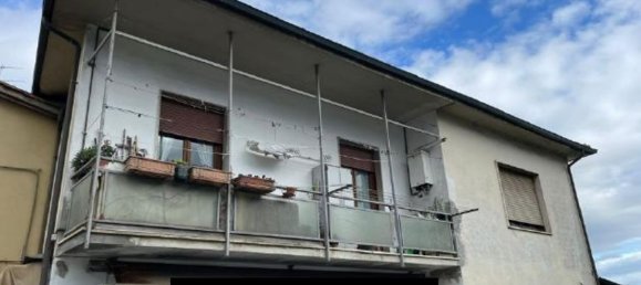 4 rooms Apartment in Lastra a Signa, Italy No. 94795 2