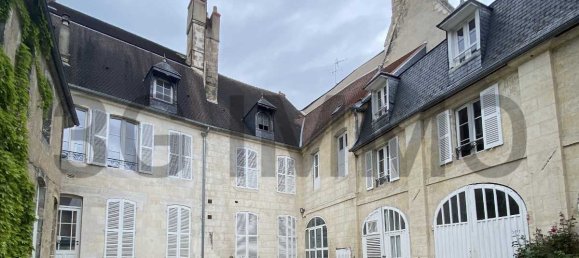 Dúplex de 10 dormitorios en Bourges, France No. 200570 7