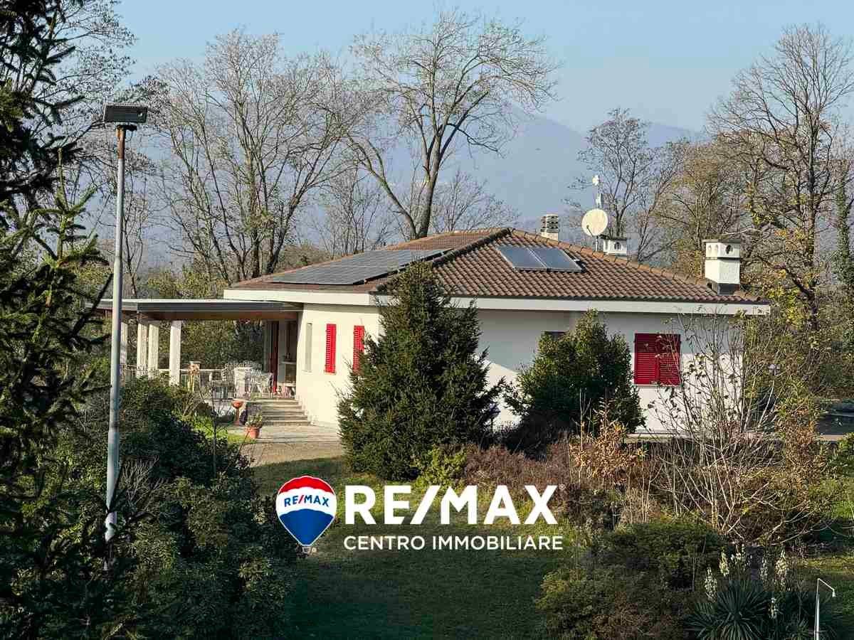 4 chambres Villa à Cantello, Italy No. 80937