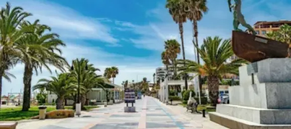 148m² Commercial property in Torremolinos, Spain No. 183043 26