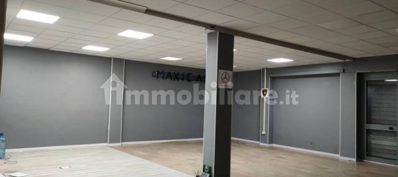 1-salle Propriété commerciale à Guidonia Montecelio, Italy No. 264647 11