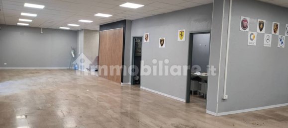 1-salle Propriété commerciale à Guidonia Montecelio, Italy No. 264647 7