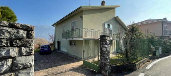 Villa de 4 habitaciónes en Galbiate, Italy No. 107353 6