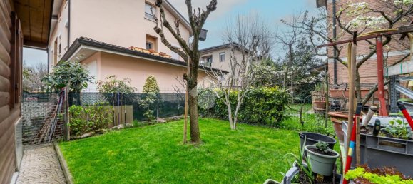 7-salle Villa à Reggio Emilia, Italy No. 38729 72