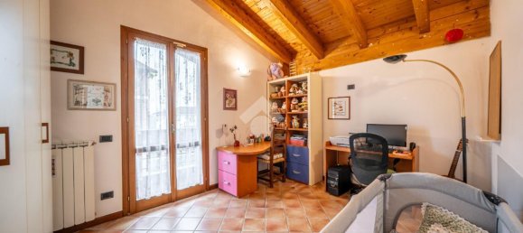 7-salle Villa à Reggio Emilia, Italy No. 38729 24