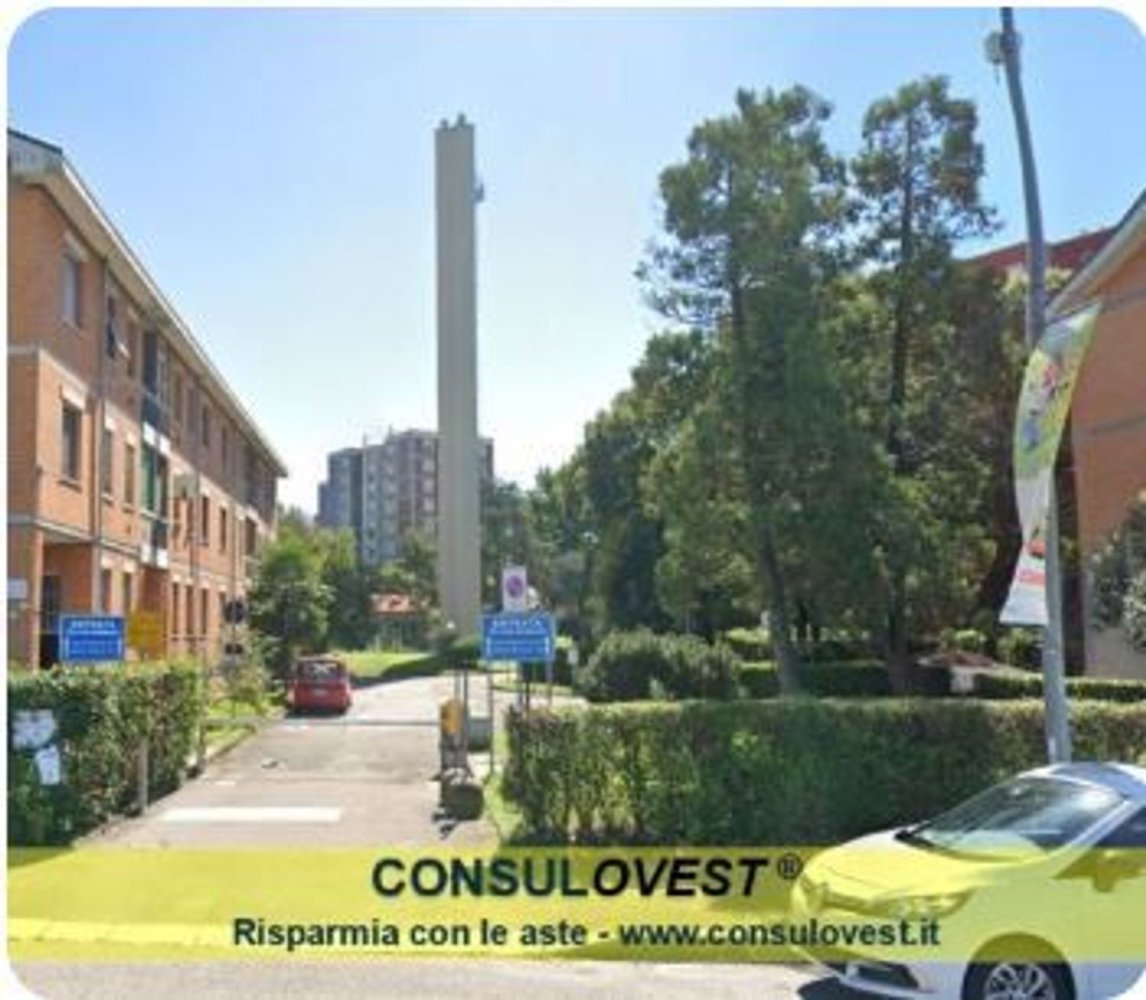 3 bedrooms Apartment in Milan, Italy No. 396619