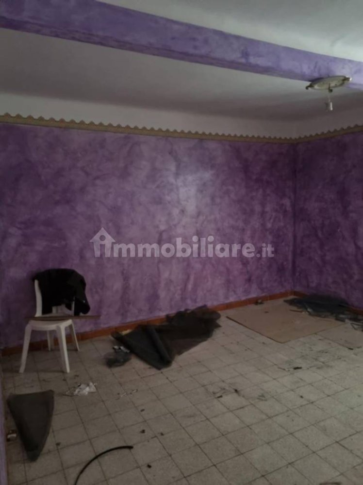 Apartamento de 3 dormitorios en Monte San Pietrangeli, Italy No. 300480