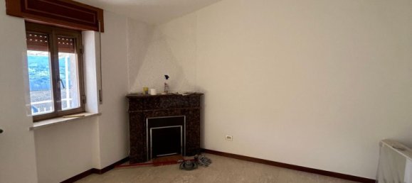 Penthouse T4 em Lauria, Italy N.º 41562 10