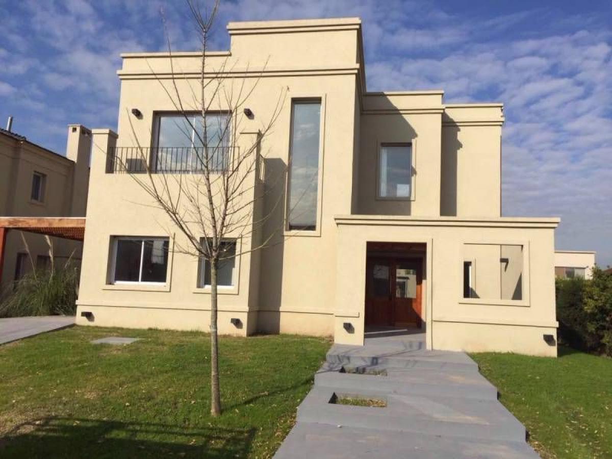 3 bedrooms House in Tigre, Argentina No. 5579