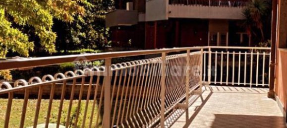 4 bedrooms Apartment in Rome, Italy No. 200809 36