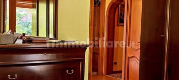 4 bedrooms Apartment in Rome, Italy No. 200809 35