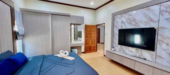 4 chambres house à louer à Pattaya, Chonburi, Eastern Thailand, Thailand № 66836 14