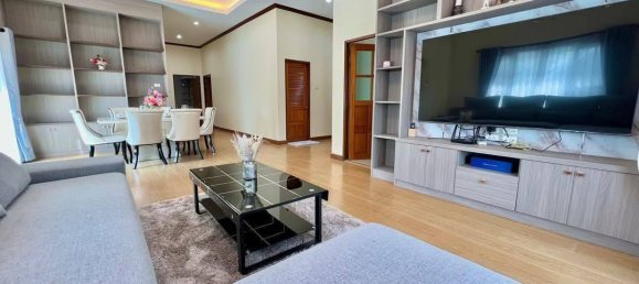 4 chambres house à louer à Pattaya, Chonburi, Eastern Thailand, Thailand № 66836 16