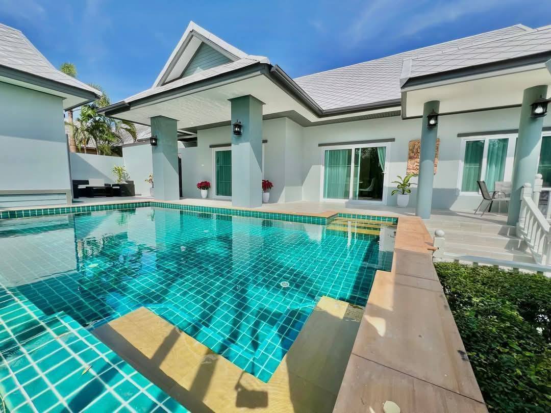 4 chambres house à louer à Pattaya, Chonburi, Eastern Thailand, Thailand № 66836