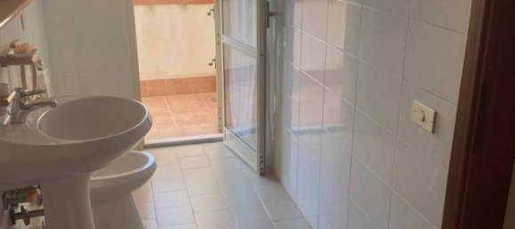 5 rooms House in Sellia Marina, Italy No. 17997 11