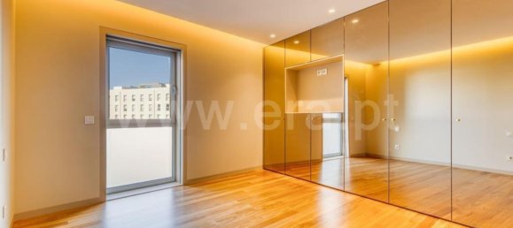 Apartamento de 4 dormitorios en Vila do Conde, Portugal No. 53459 12