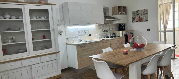 Квартира с 4 комнатами в Лиццано, Италия № 231876 13