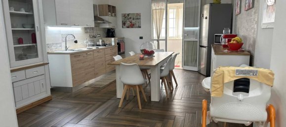 Квартира с 4 комнатами в Лиццано, Италия № 231876 12