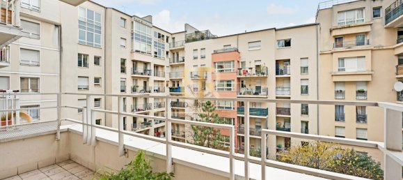 3 bedrooms Apartment in Paris, France No. 164425 14