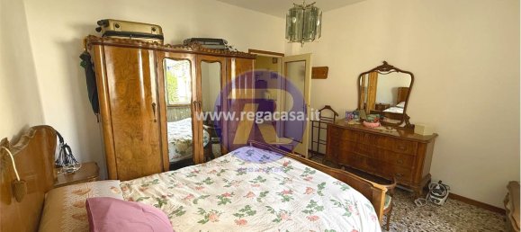 2 bedrooms Commercial property in San Pellegrino Terme, Italy No. 328596 15
