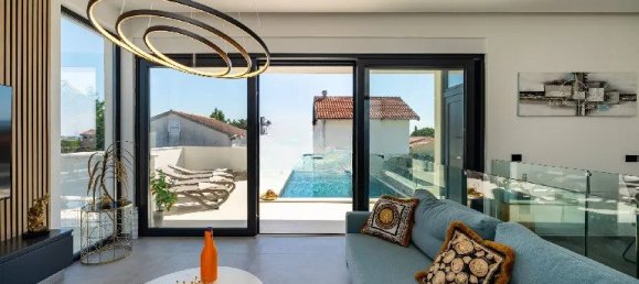 3 غرف نوم فيلا في Vrsi, Croatia رقم 180 9