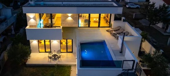 3 غرف نوم فيلا في Vrsi, Croatia رقم 180 7