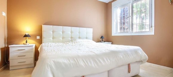 Apartamento de 3 dormitorios en Marbella, Spain No. 34442 13