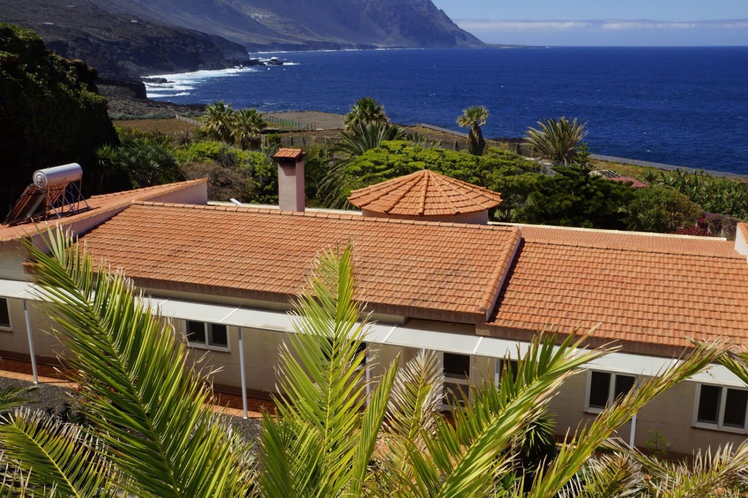 6 bedrooms House in El Hierro, Spain No. 228001