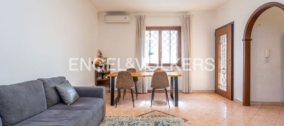 6 rooms House in Guidonia Montecelio, Italy No. 104702 2