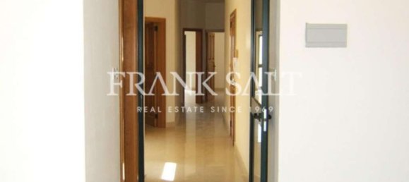 Office in Birkirkara, Malta No. 11137 3