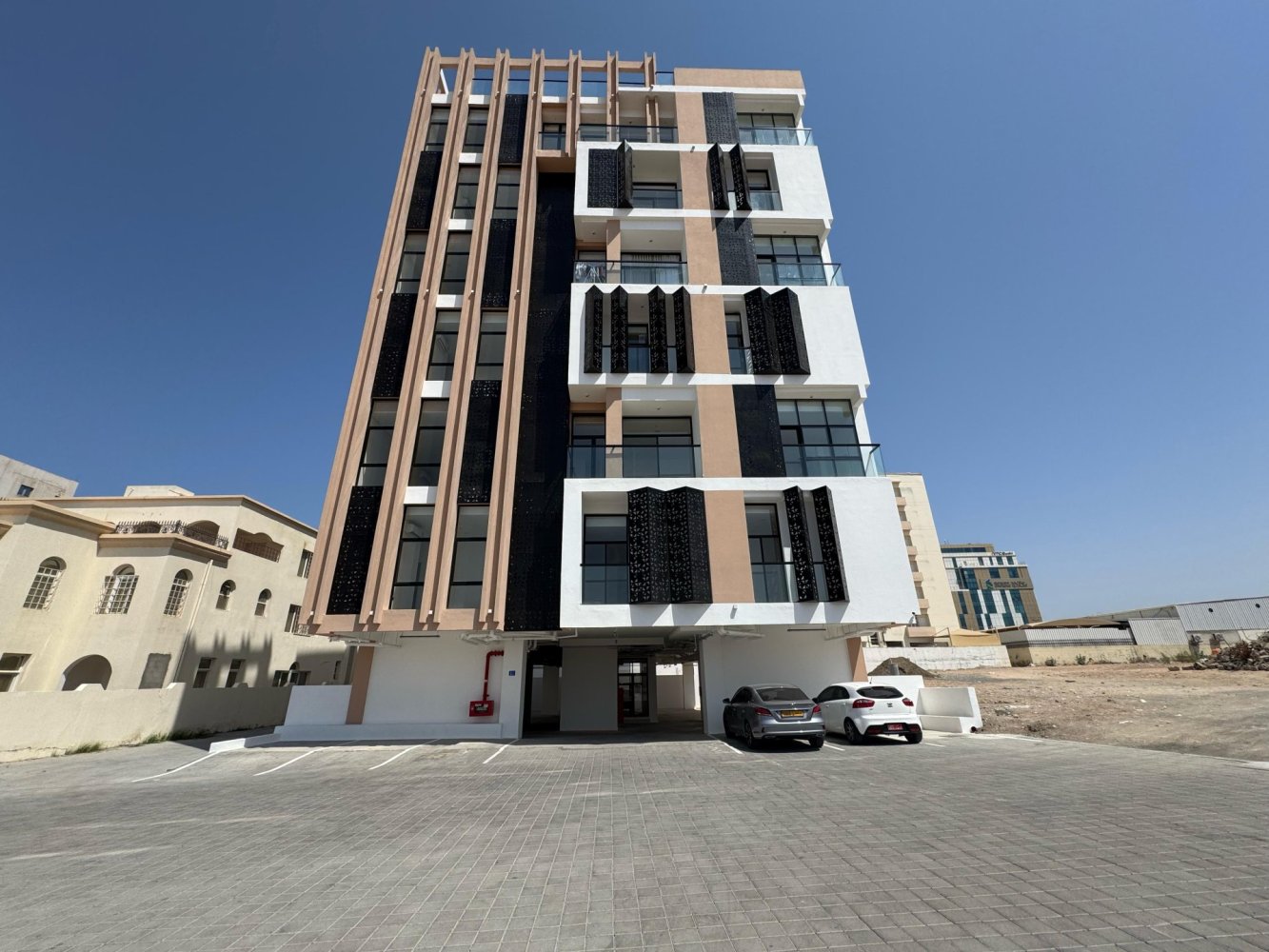 2 bedrooms Apartment in Muscat, Oman No. 1701