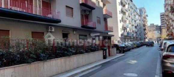 Квартира с 2 спальнями в Таранто, Италия № 211444 3