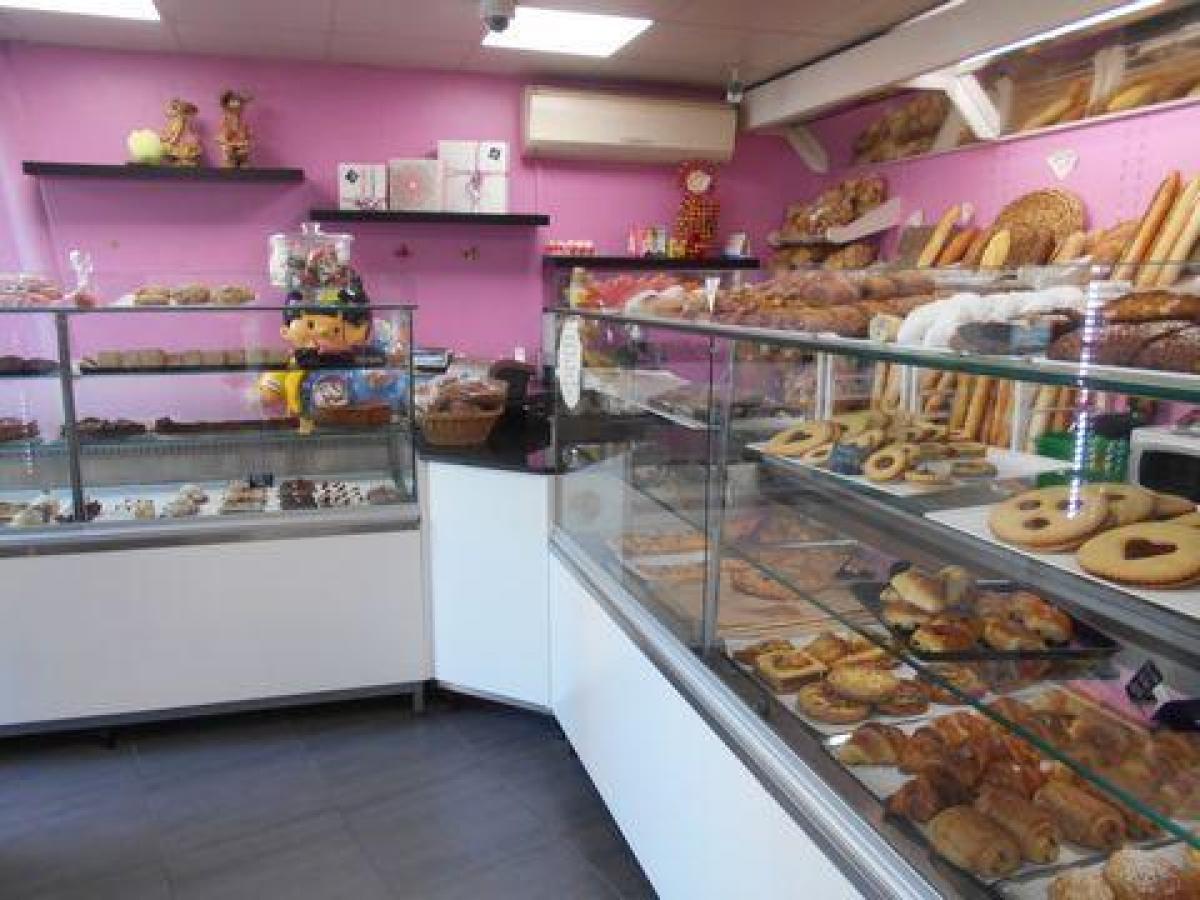 2 bedrooms Office in Marignane, France No. 18250