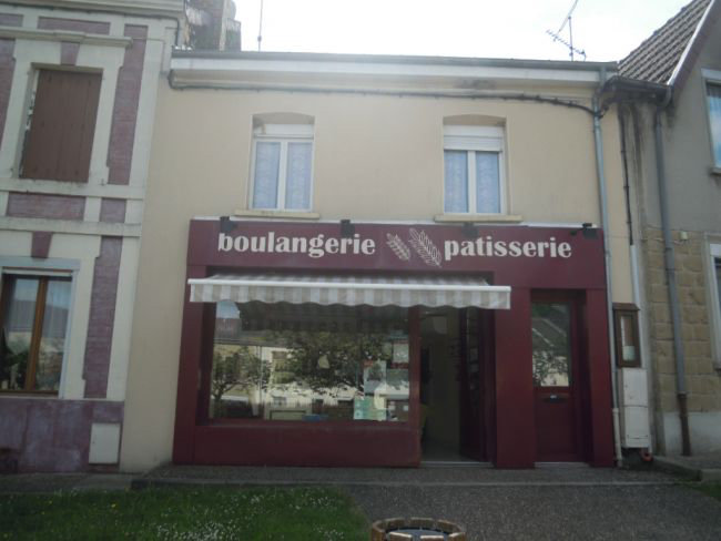 Edifício T3 em Neufmanil, France N.º 76671