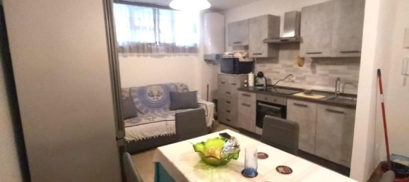 3 rooms Apartment in Carrara, Italy No. 48043 7
