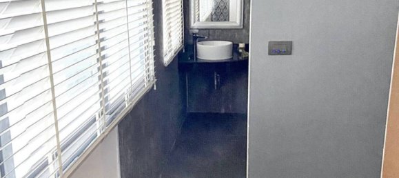 4 bedrooms Condo in Bangkok, Thailand No. 23551 7