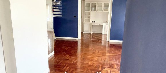 4 bedrooms Condo in Bangkok, Thailand No. 23551 5