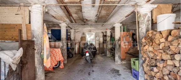 5 rooms House in Viano, Italy No. 293507 4