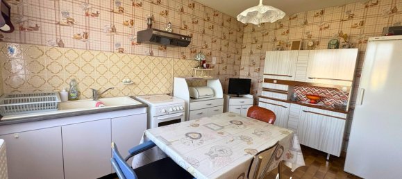 2 Schlafzimmer Haus in Ciry-le-Noble, France, Nr. 334889 6