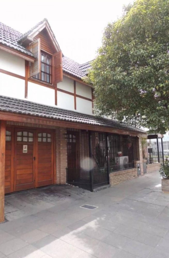 3 غرف نوم منزل في Berazategui, Argentina رقم 1158