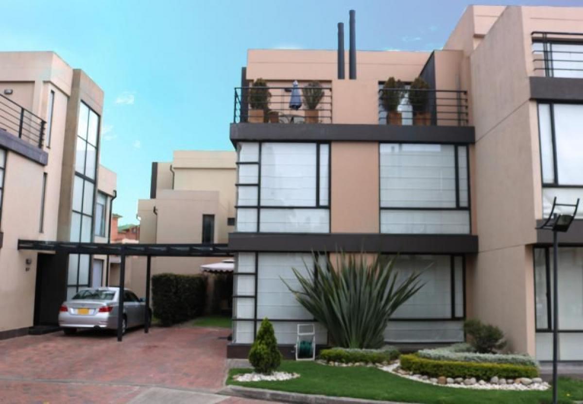 4 bedrooms House in Cundinamarca, Colombia No. 5566