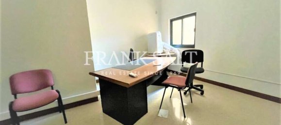 1315m² Office in Hamrun, Malta No. 13368 3