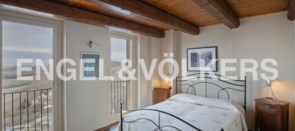 4 bedrooms House in Monforte d'Alba, Italy No. 127351 12