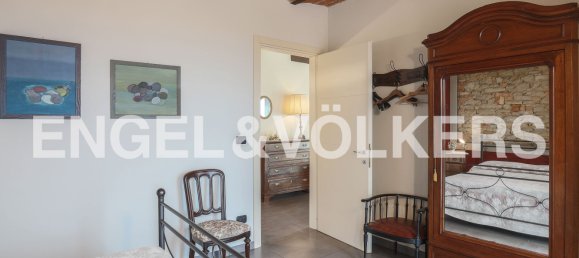 4 bedrooms House in Monforte d'Alba, Italy No. 127351 8