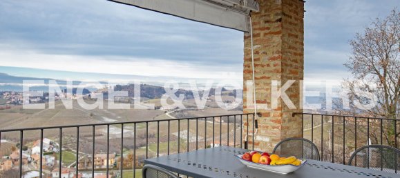 4 bedrooms House in Monforte d'Alba, Italy No. 127351 19