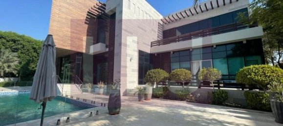 Villa de 5 dormitorios en Abu Dhabi, UAE No. 53382 2