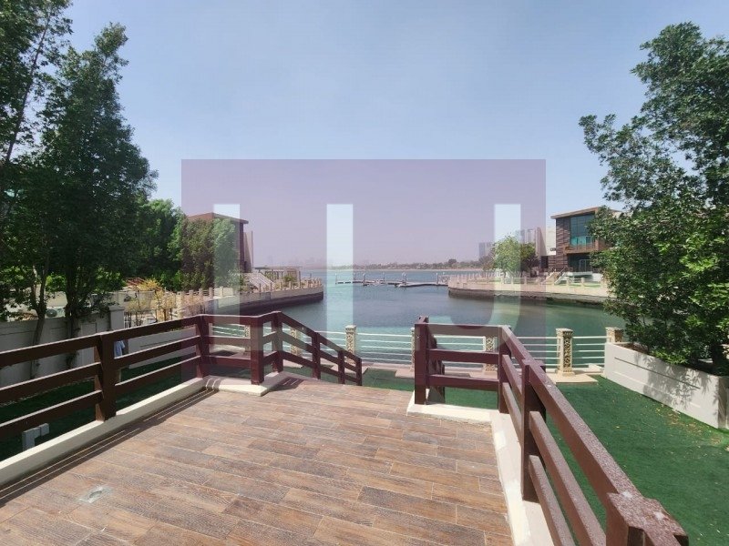 Villa de 5 dormitorios en Abu Dhabi, UAE No. 53382